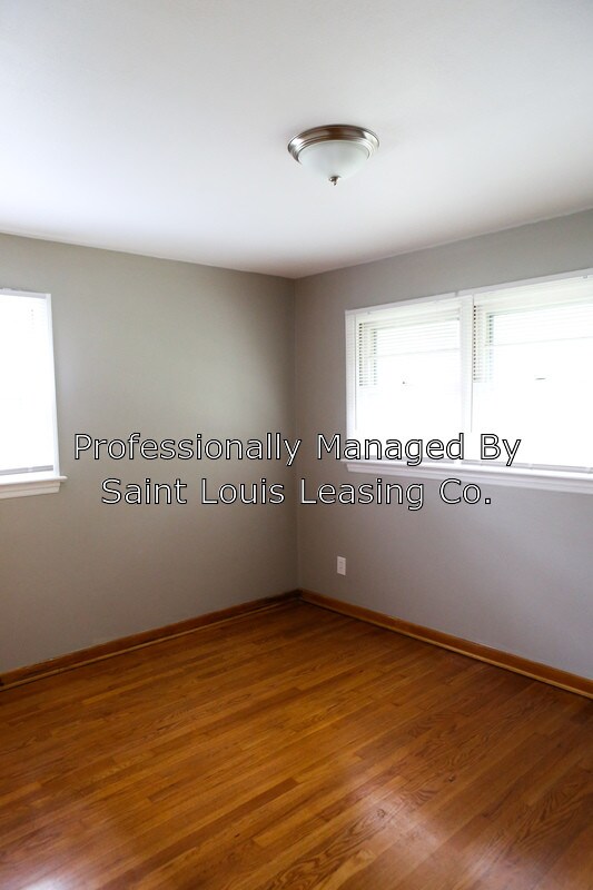 Building Photo - 320 S Lafayette St
