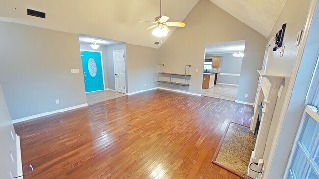 Building Photo - 151 Spring Valley Dr