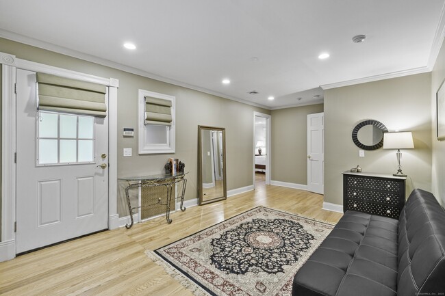 Building Photo - 91 Dogwood Ln