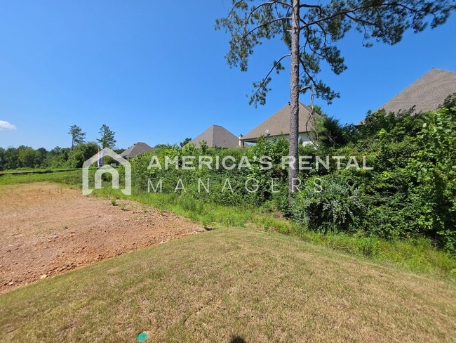 Building Photo - 309 Oakmont Cir