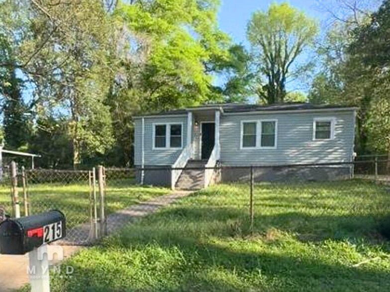 Primary Photo - 215 Moreland Way