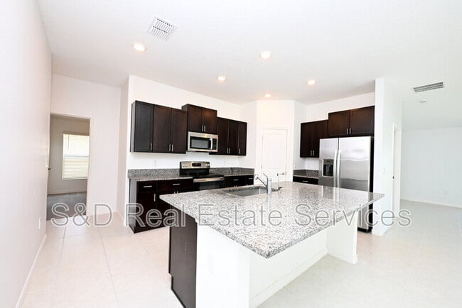 Building Photo - 2674 Red Egret Dr
