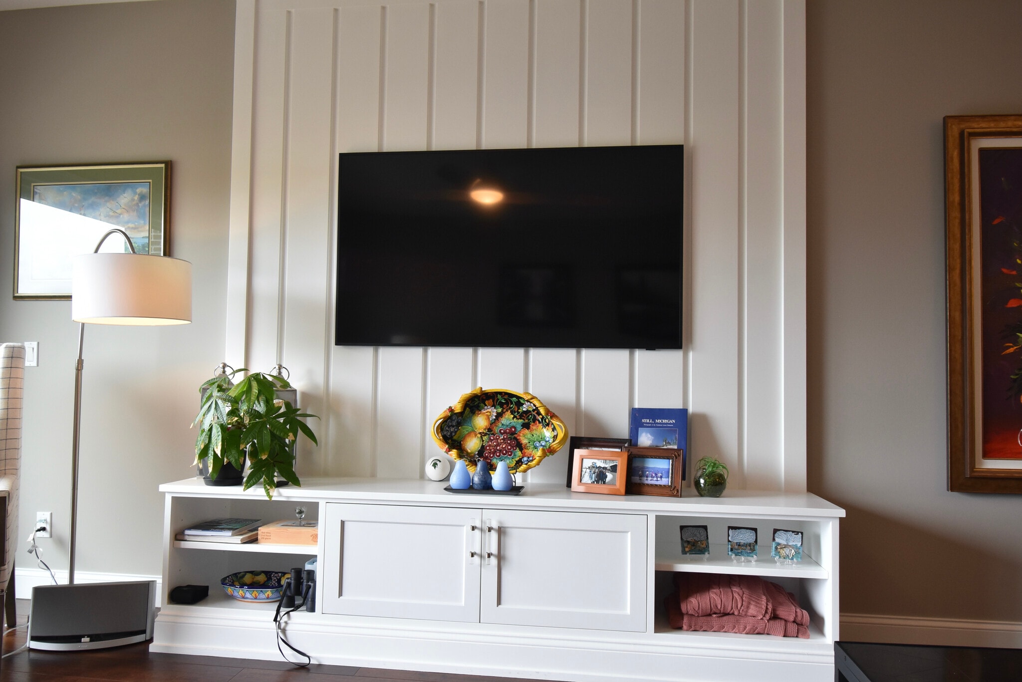 Living Room TV - 607 Randolph St