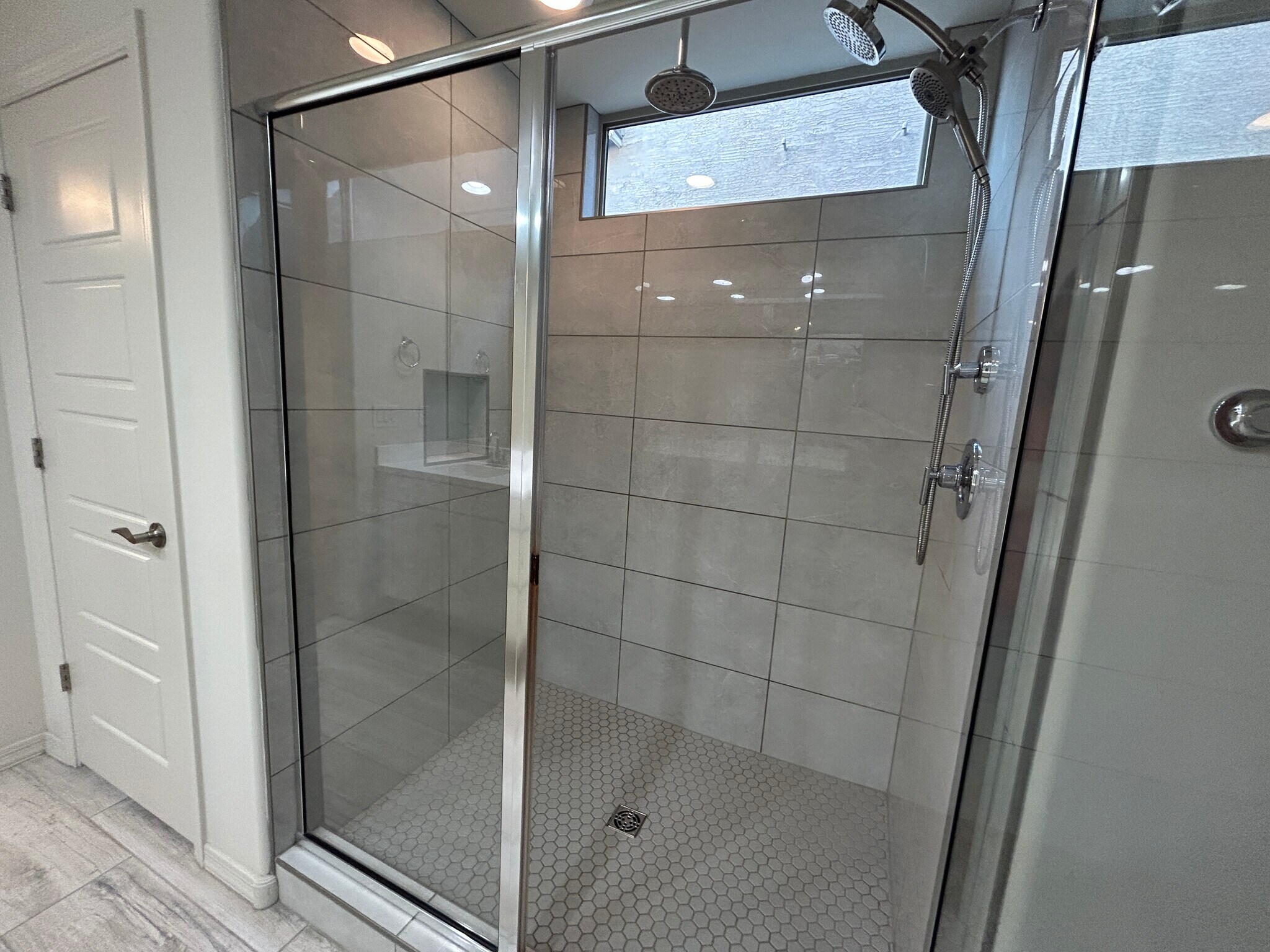 Building Photo - 8909 W Missouri Ave