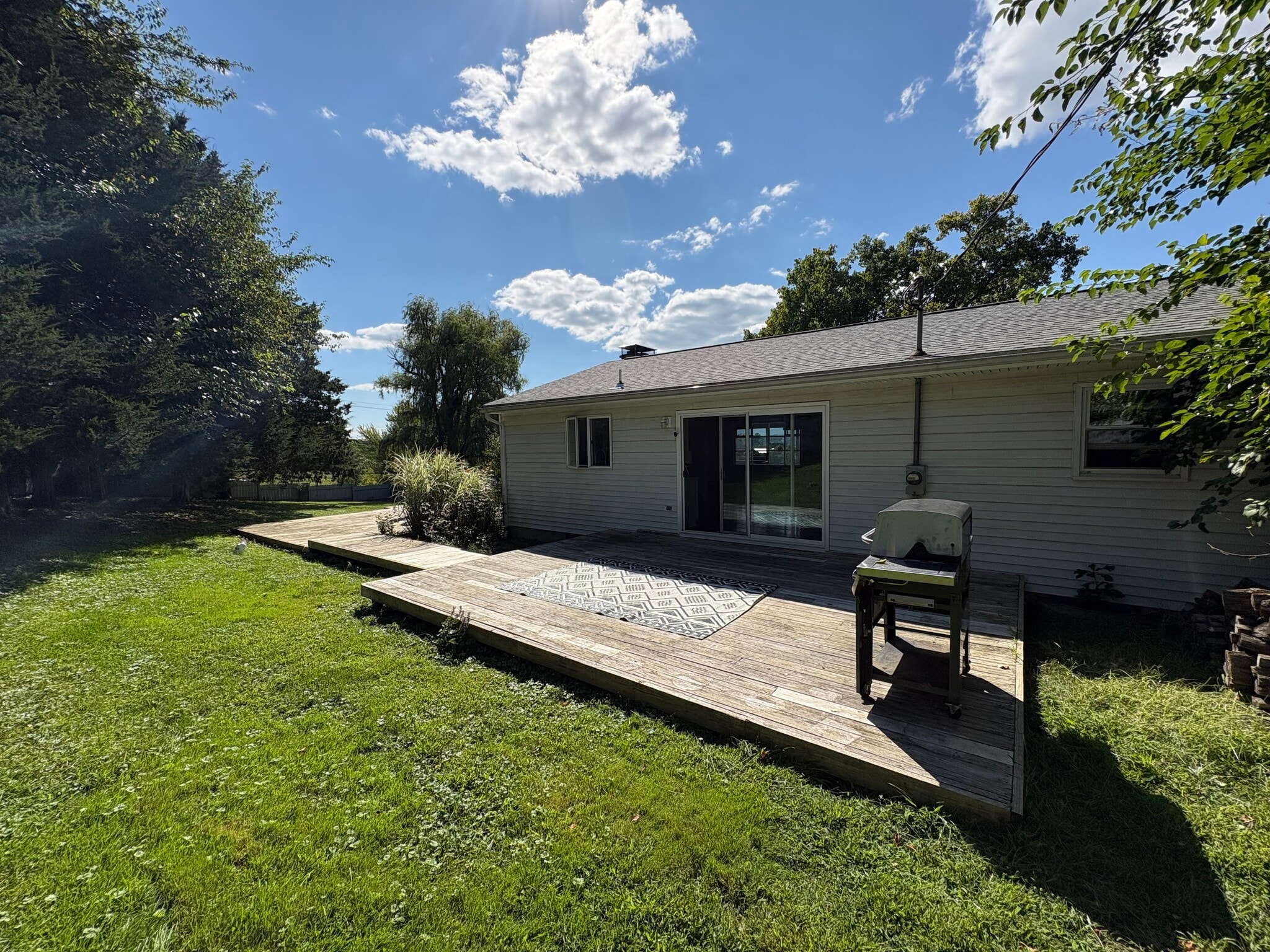 Building Photo - 6 Pleasantview Dr