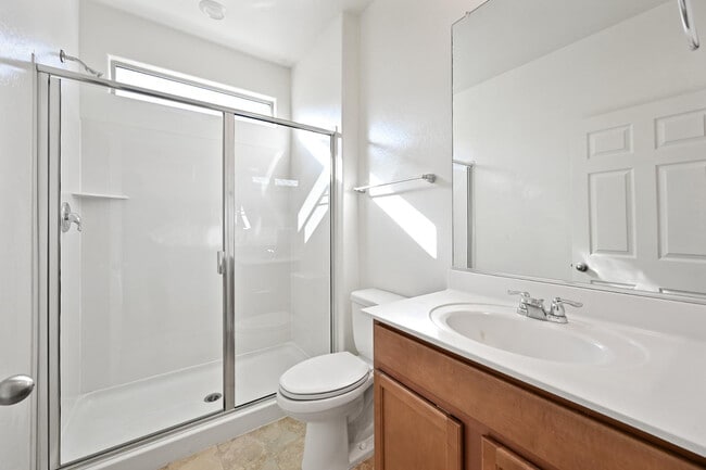 Building Photo - 1630 E Grove St