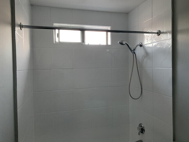 Building Photo - 1243 Fedora St