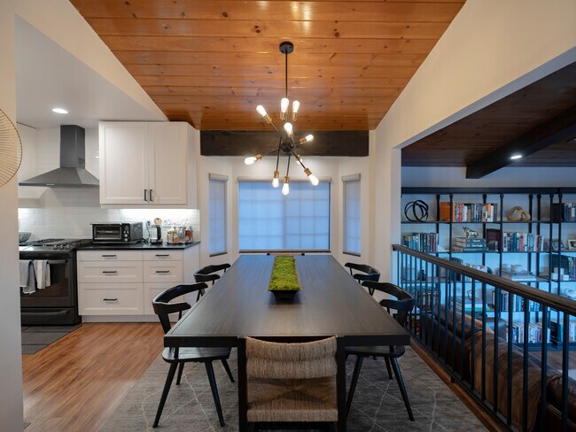 Building Photo - 24568 Albrun Dr