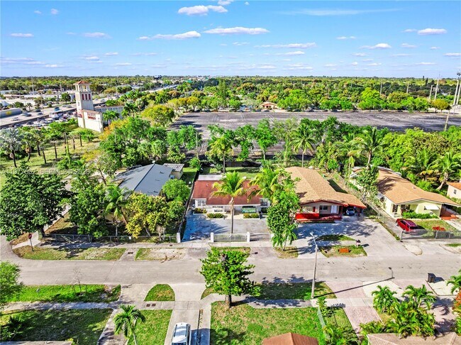 Building Photo - 581 NW 113th St