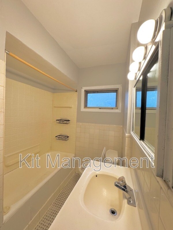 Building Photo - 4645 Westway St