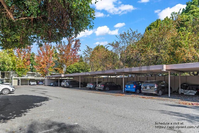 Building Photo - 280 Easy St