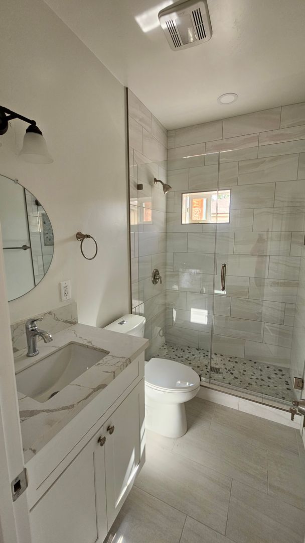 Building Photo - AVAILABLE FOR MOVE IN NOW!! Gorgeous brand...