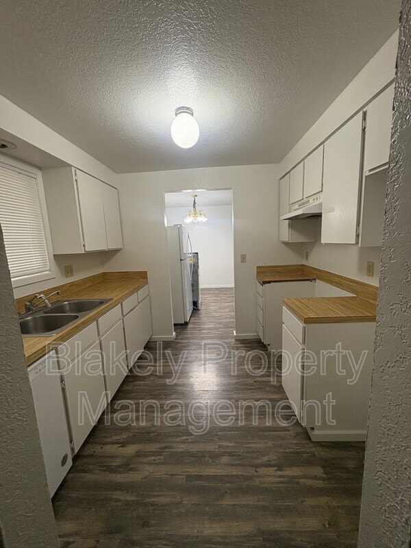 Building Photo - 3047 N Linda Vista Ln