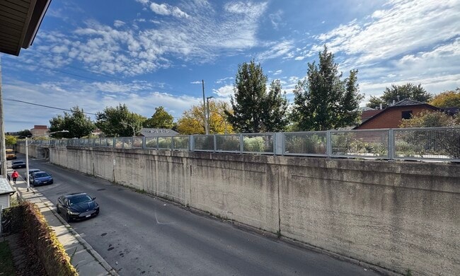 Building Photo - 1801 N Washtenaw Ave