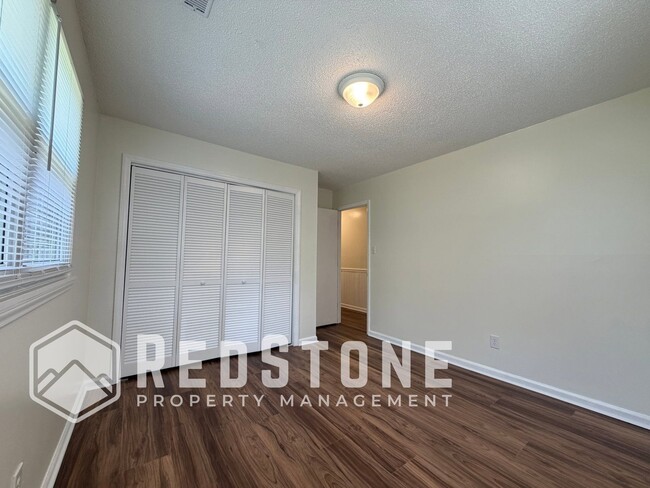 Building Photo - 3138 Whitesell Dr