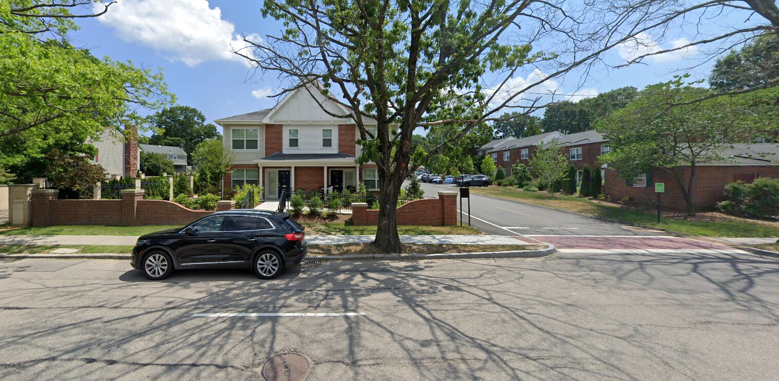Building Photo - 28 Independence Dr