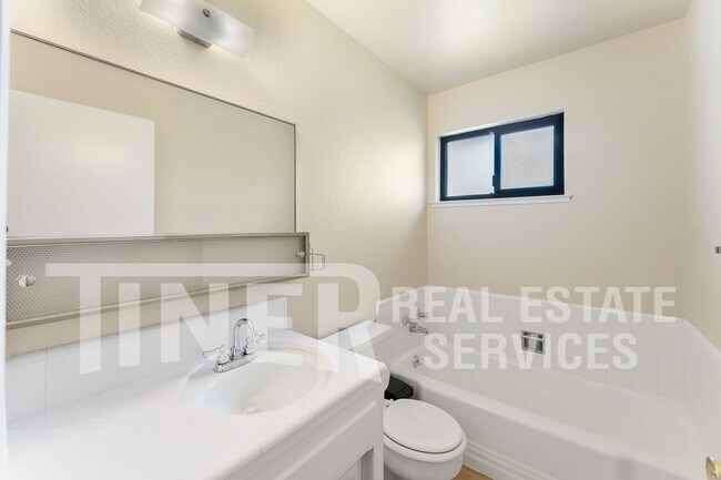 Building Photo - 7304 Idle Wild Way
