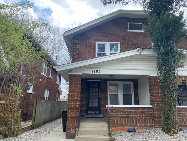 Primary Photo - 1701-1703 Kent Street