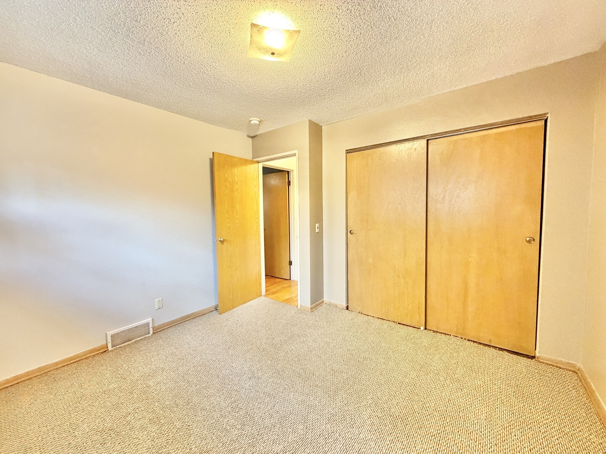 Building Photo - 625 Vera Ct