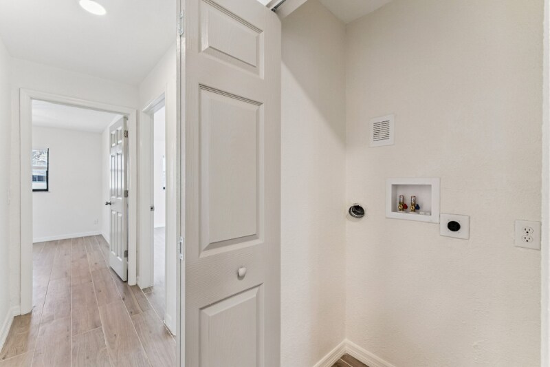 Building Photo - 431 Sheldon St