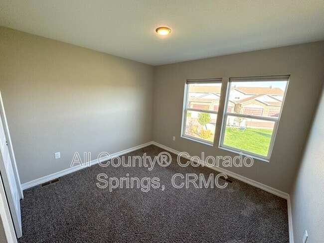 Building Photo - 764 Brambleberry Hts