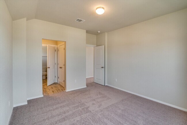 Building Photo - 123 White Dunes Dr