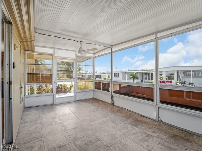 Building Photo - 14518 Battery Bend