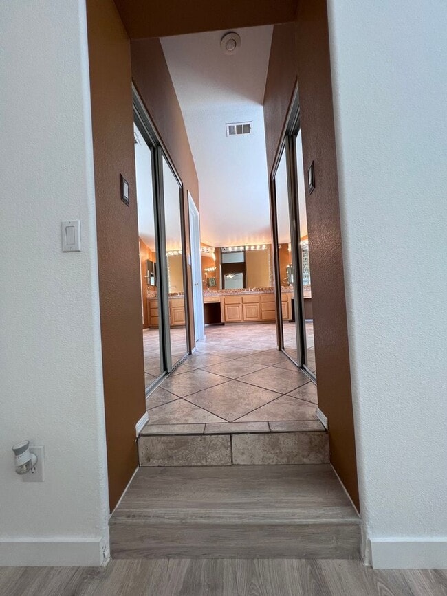 Building Photo - Summerlin 5 Bedroom with a Swimming Pool