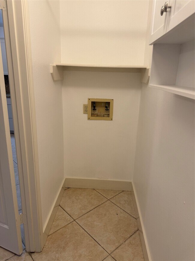 Building Photo - 14322 Golden Cypress Ln