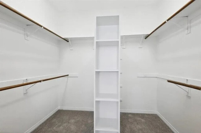 Building Photo - 6116 Country Hills Ct