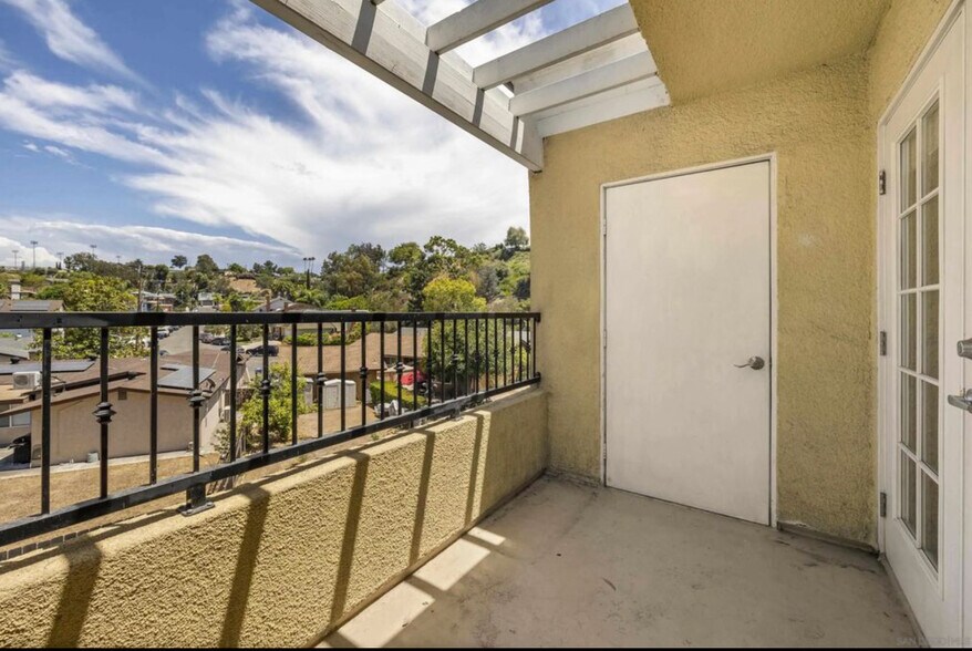 Building Photo - 5055 Collwood Blvd