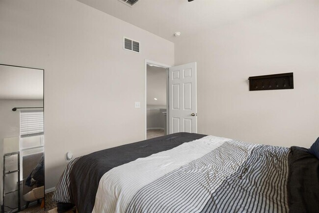 Building Photo - 6406 Owl Creek Ln