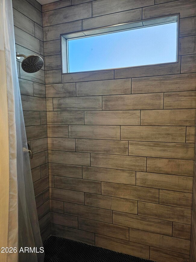 Building Photo - 1402 S 10th Ave