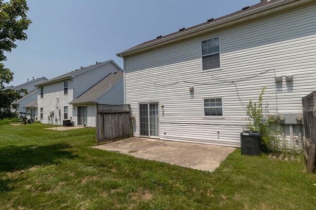 Building Photo - 212-214 Nikki Way