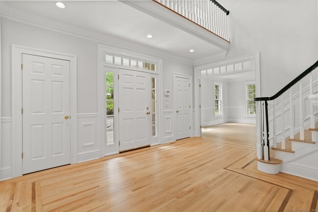 Building Photo - 5 Winthrop Hill