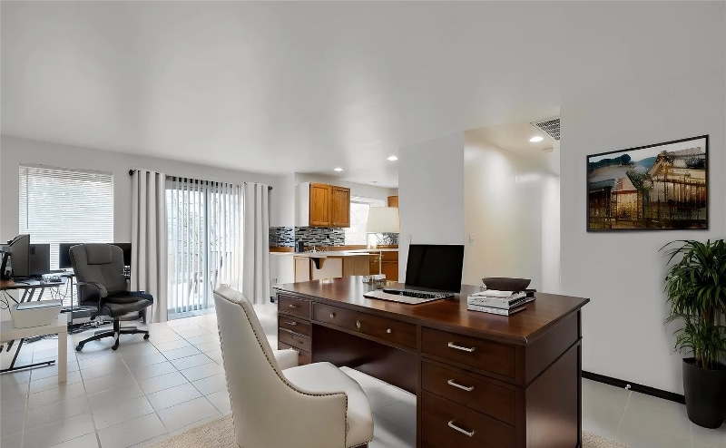 Building Photo - 27800 20th Pl S