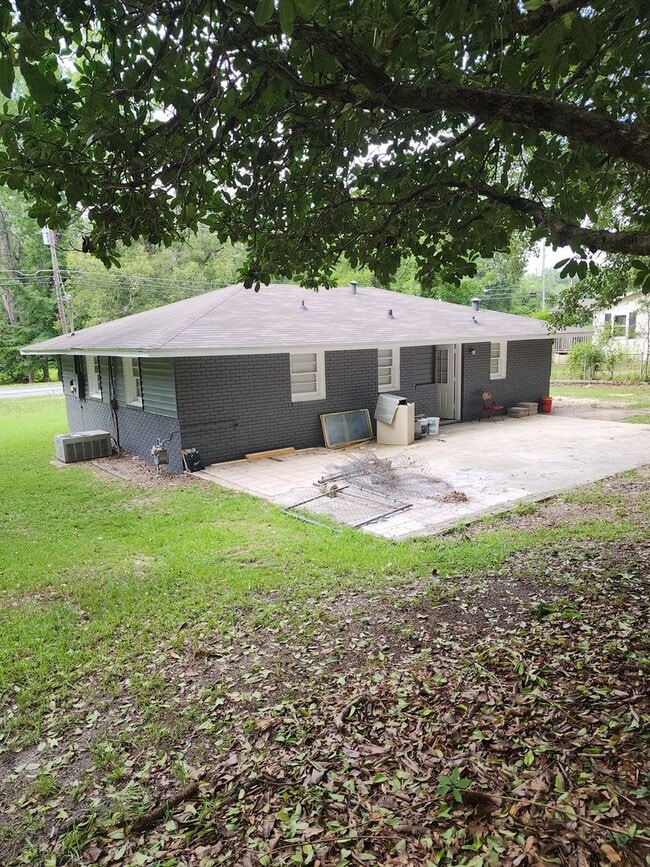 Building Photo - BEAUTIFUL 3 BEDROOMS 2 BATHS IN PHENIX CITY