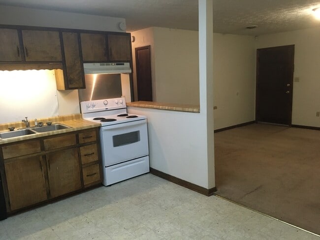 Building Photo - 117-117 Bayberry Ct