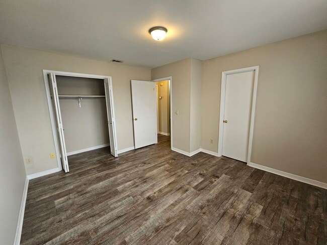 Building Photo - Efficient Townhome w/Spacious Floorplan & Convenient to Tyndall AFB! *SPECIAL: 1/2 OFF 1st Month'...