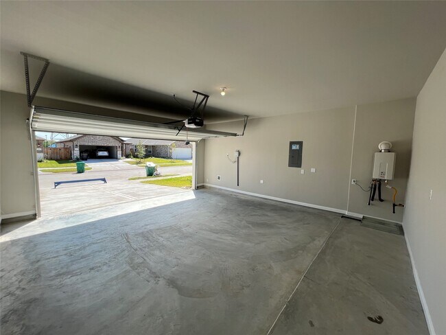 Building Photo - 5635 Giving Grace Wy