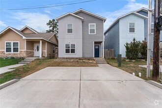 Building Photo - 16922 Glenheath St