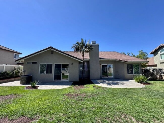 Building Photo - Spacious South Corona Single Story with 3 ...