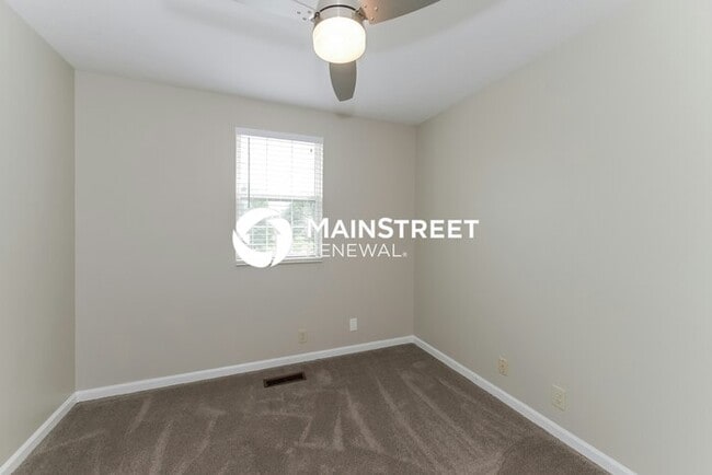Building Photo - 3 Bedroom Pet-Friendly Home in Millersvill...