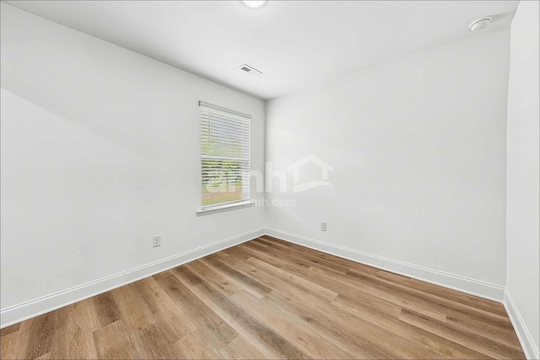 Building Photo - 105 Pond Rdg Run