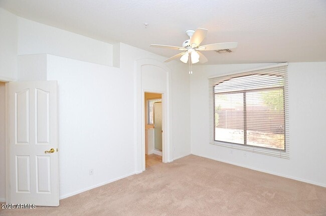 Building Photo - 10253 E Penstamin Dr
