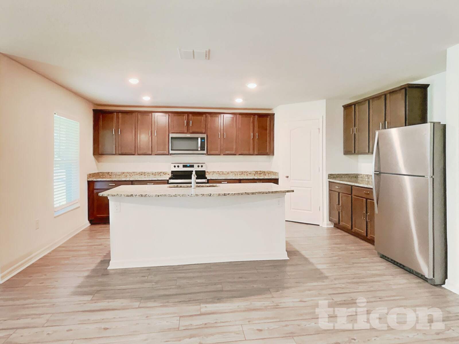 Building Photo - 2 Riverina Dr