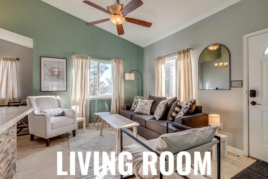 Building Photo - 2137 S Vallejo St