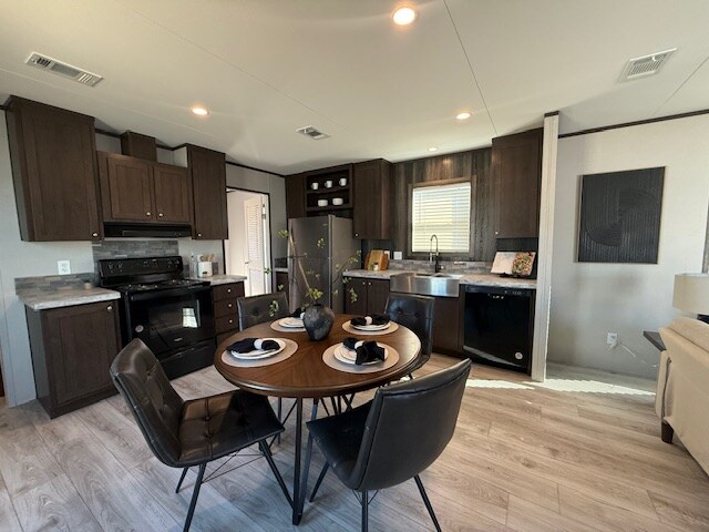 Building Photo - 15966 S Flores Rd