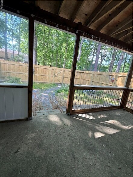 Building Photo - 15 Otsego Dr