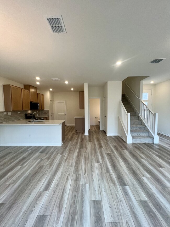 Building Photo - 14839 Vance Jackson Rd